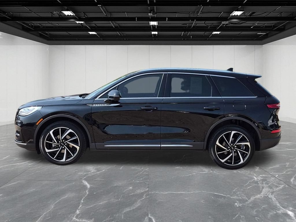 Used 2023 Lincoln Corsair Reserve w/ Equipment Group 201A AWD/4WD image 2