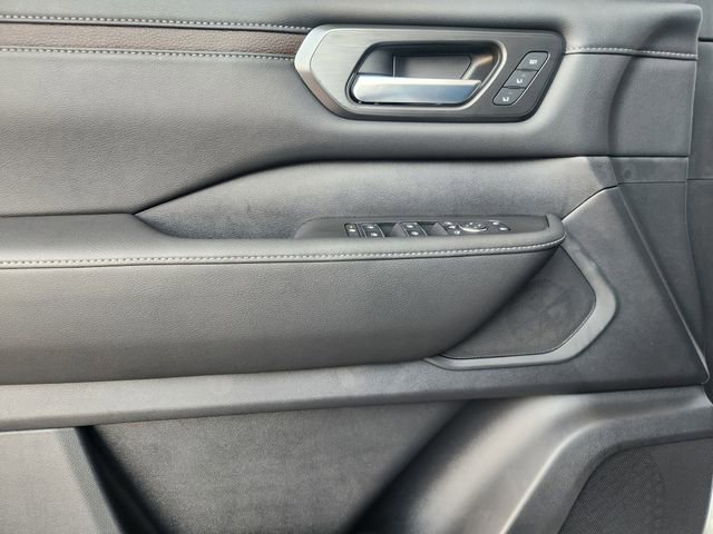 New 2026 Nissan Armada SL w/ Captain's Chari Seat Package image 16