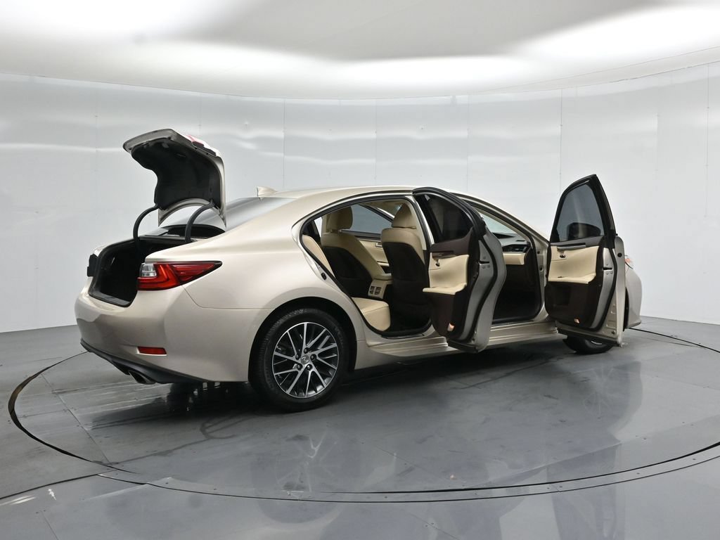 Used 2017 Lexus ES 350 w/ Navigation System Package FWD image 6