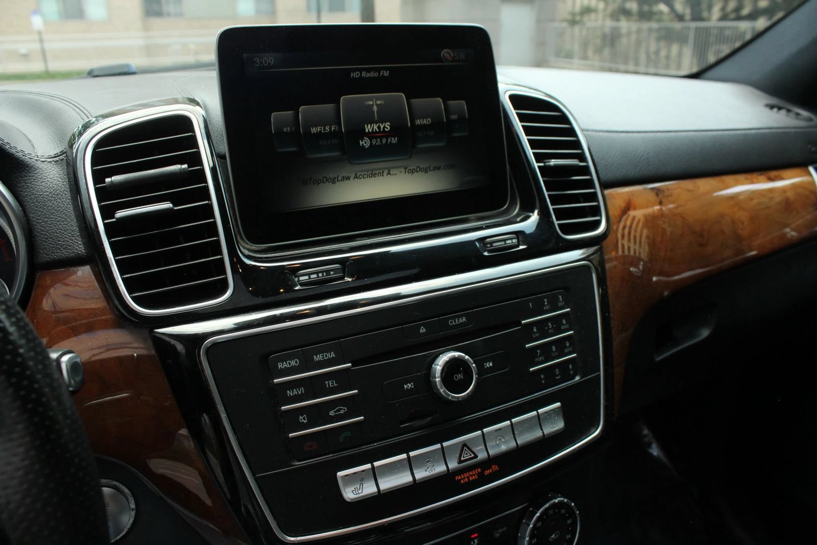 Used 2018 Mercedes-Benz GLS 450 4MATIC w/ Premium Package image 34