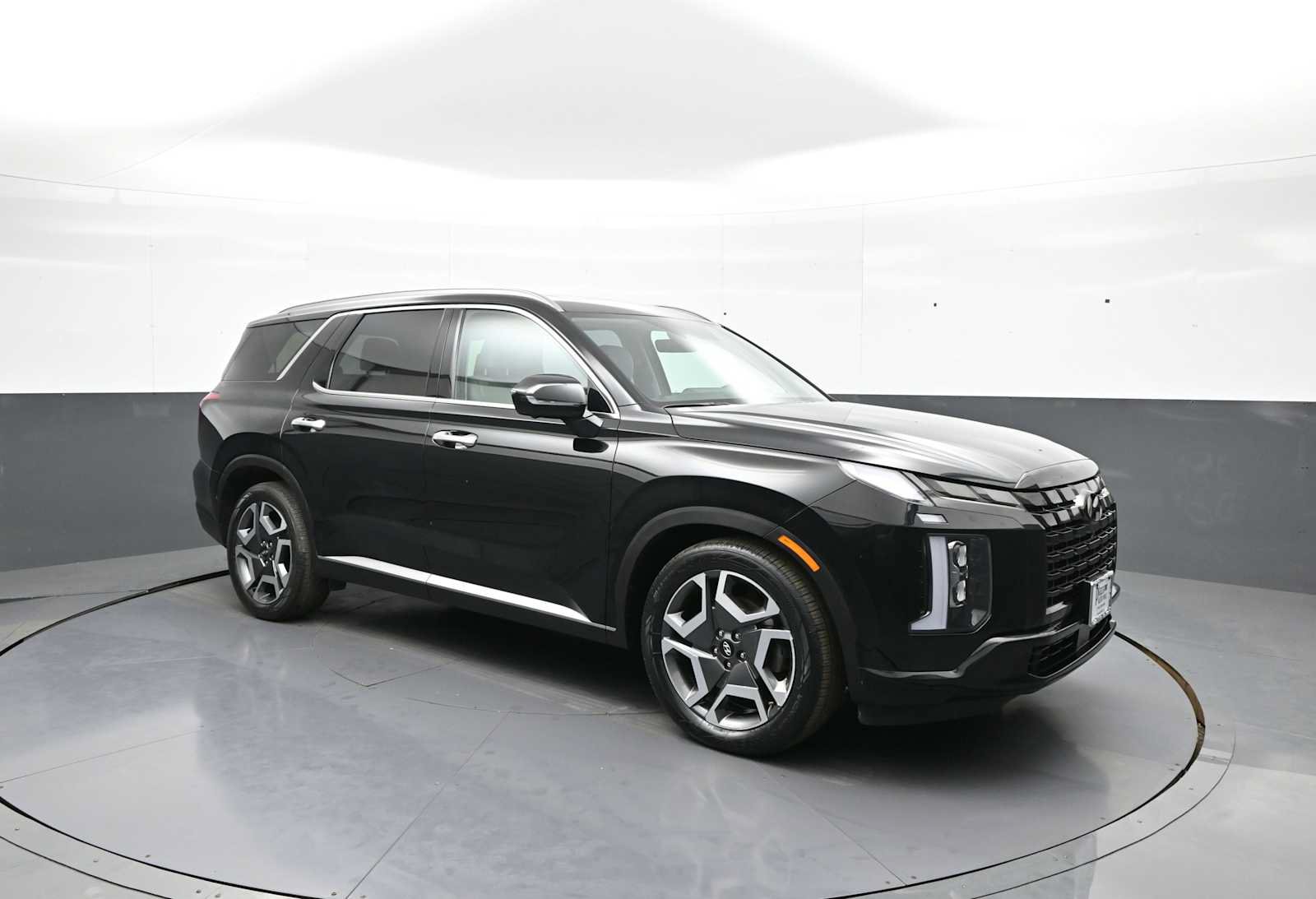 Certified 2023 Hyundai Palisade SEL w/ Cargo Package AWD/4WD image 3