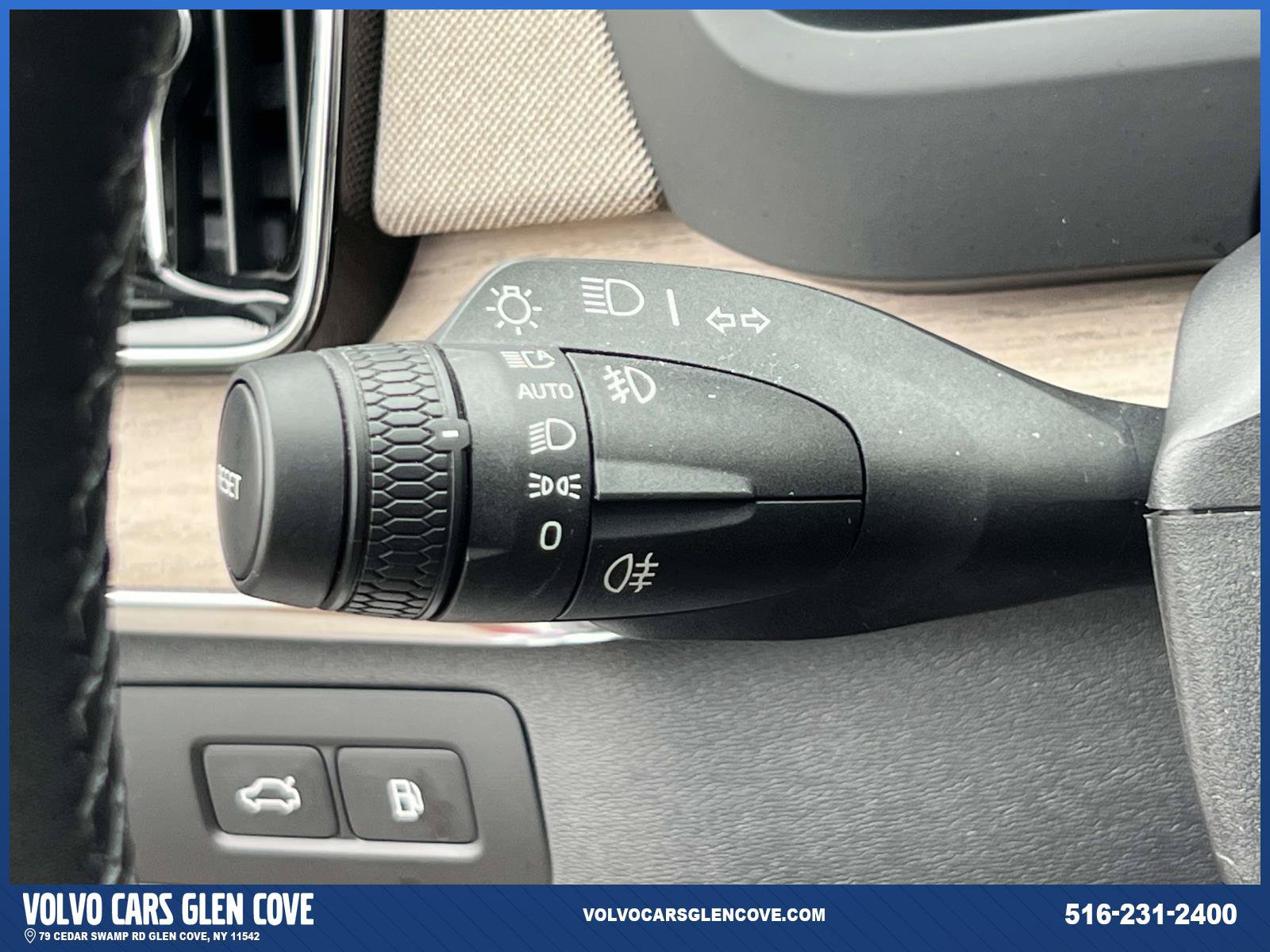 Certified 2025 Volvo XC90 T8 Plus AWD/4WD image 25