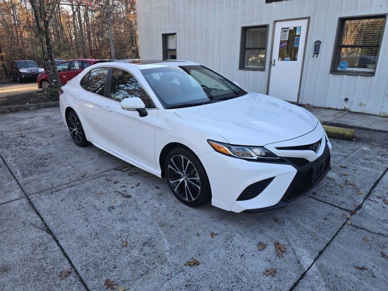 Used 2018 Toyota Camry SE image 7