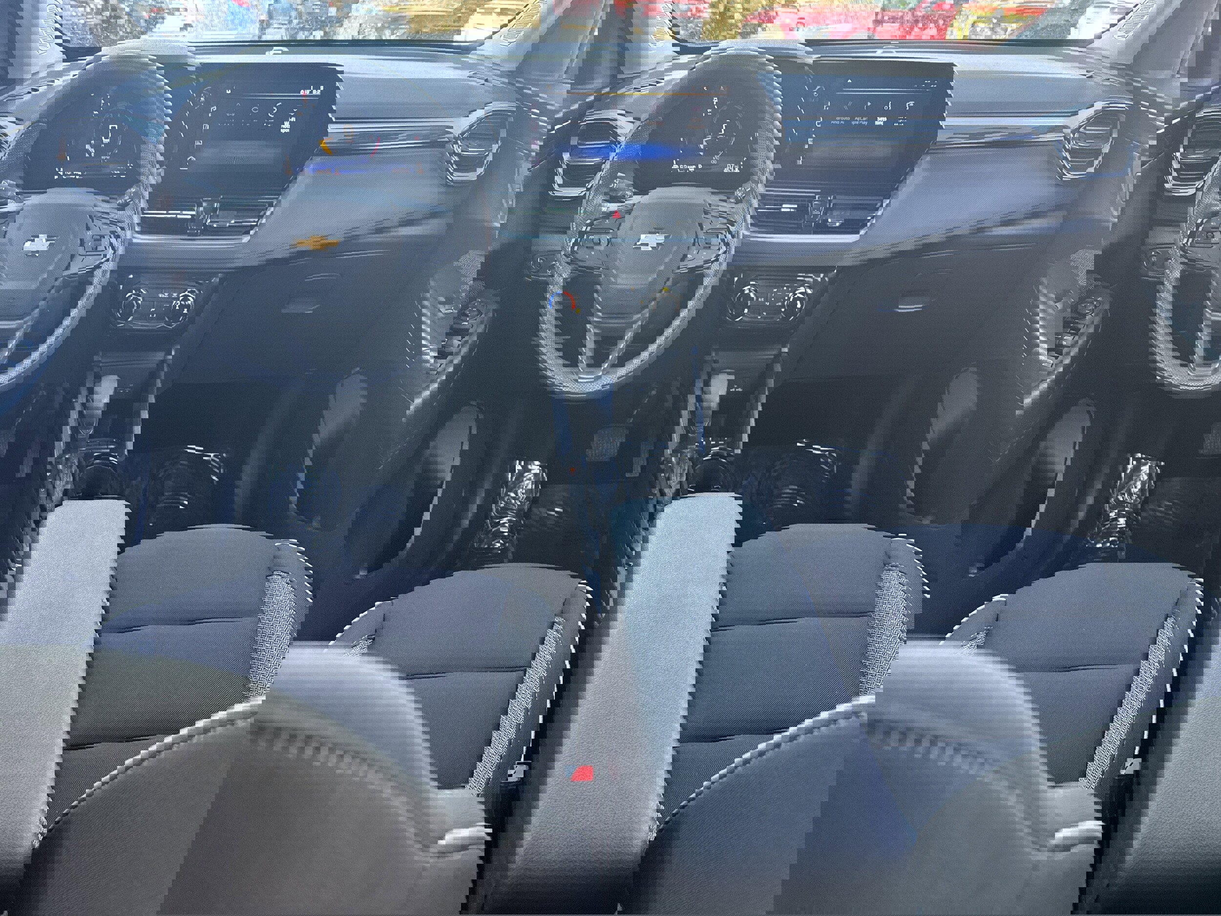 Used 2025 Chevrolet TrailBlazer LT image 13