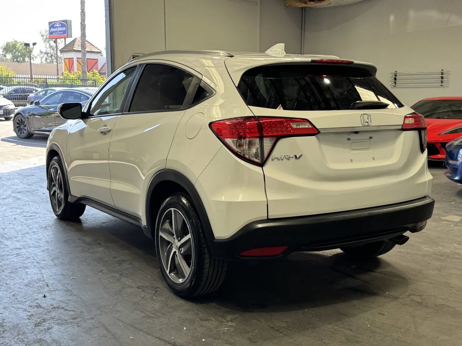 Used 2022 Honda HR-V EX image 2
