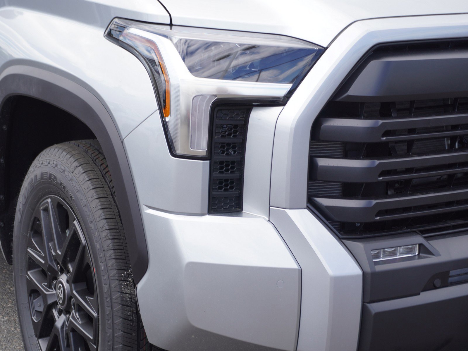 New 2026 Toyota Tundra SR5 RWD image 3