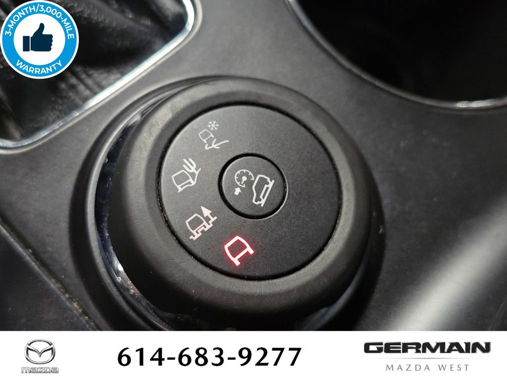 Used 2016 Ford Explorer XLT w/ Equipment Group 201A image 33