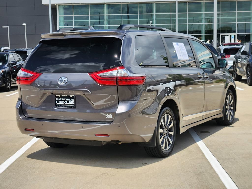 Used 2020 Toyota Sienna XLE Premium w/ Carpet Mat Package AWD/4WD image 7