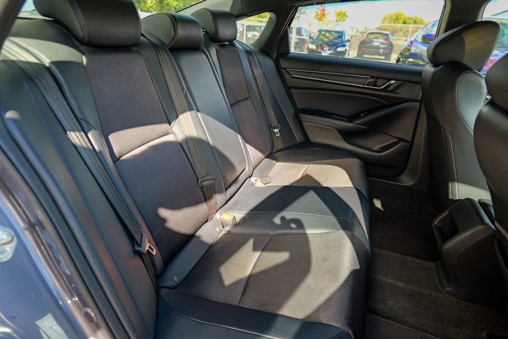 Used 2018 Honda Accord Sport image 30
