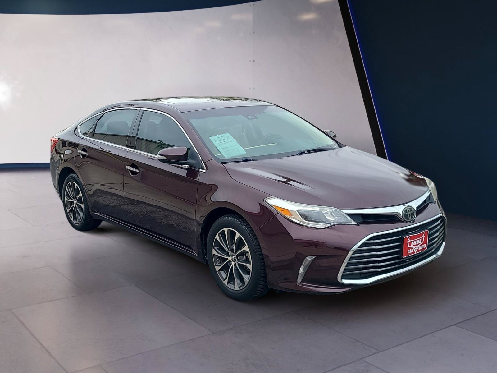 Used 2018 Toyota Avalon XLE Premium FWD image 7