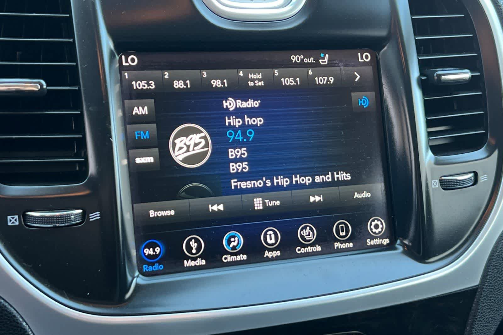 Used 2019 Chrysler 300 Limited RWD image 21
