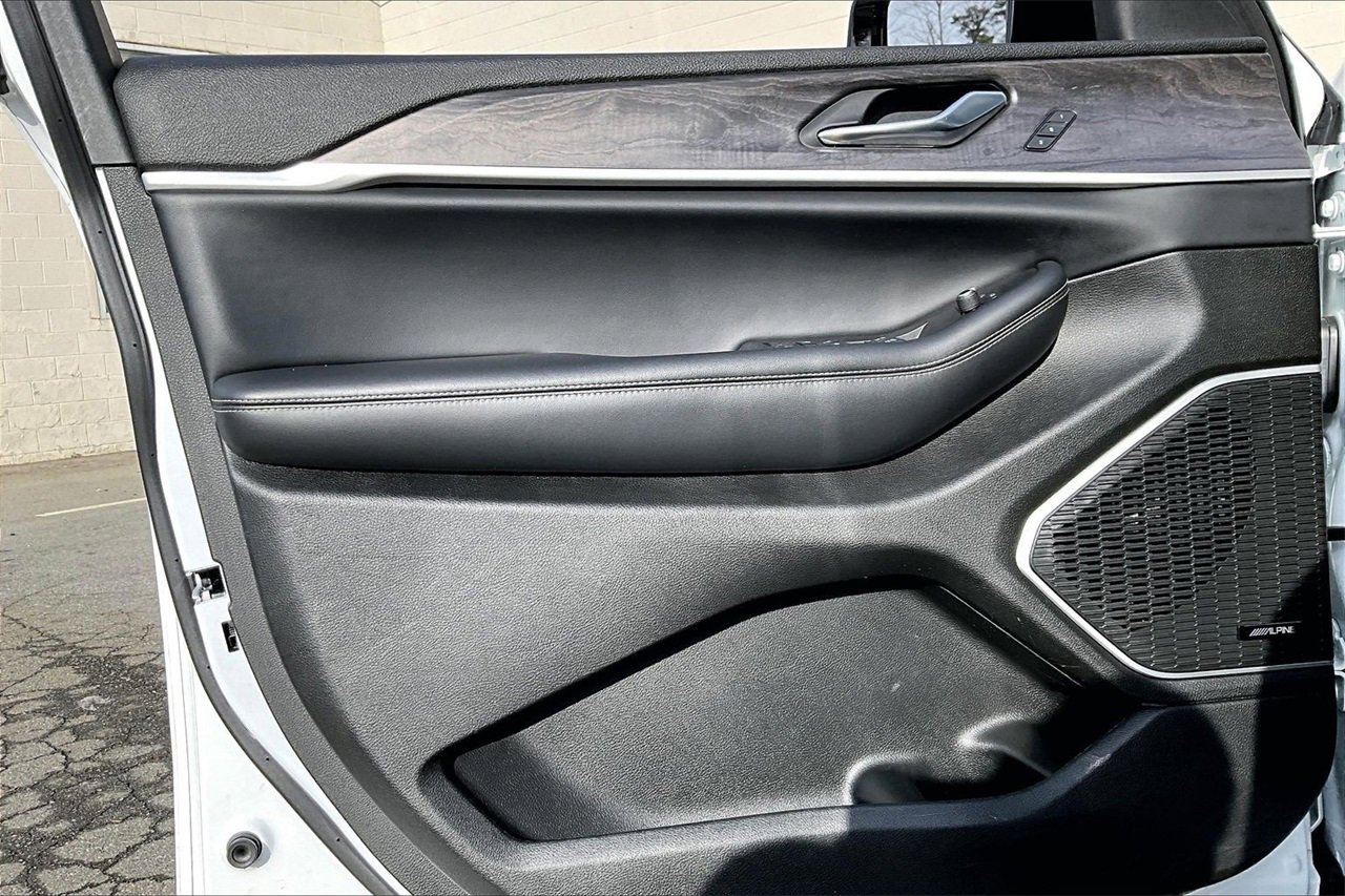 Certified 2022 Jeep Grand Cherokee L Limited image 28