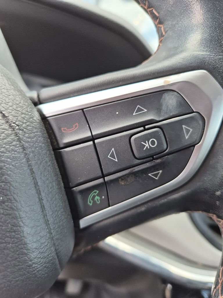 Used 2022 Jeep Compass Limited AWD/4WD image 10