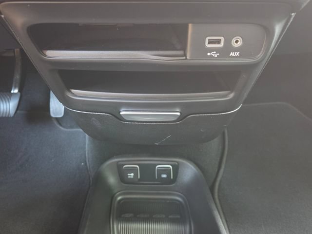 Used 2019 Chrysler Pacifica Touring Plus w/ S Appearance Package FWD image 20