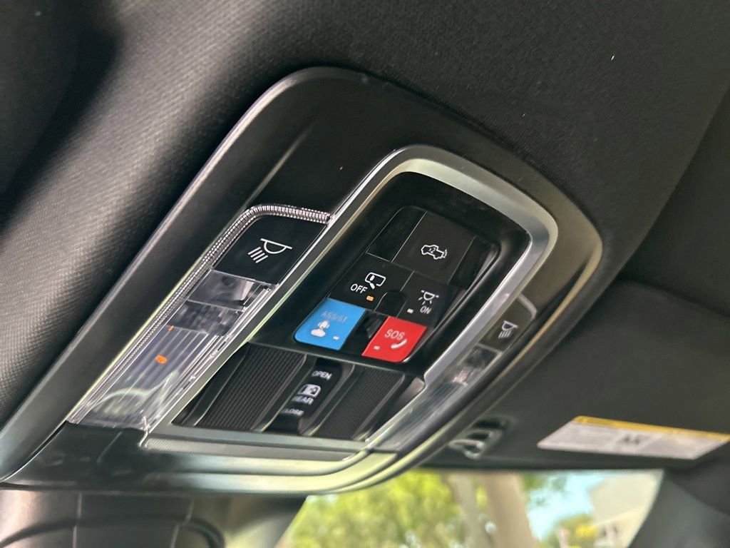 Used 2025 RAM 3500 Laramie AWD/4WD image 53