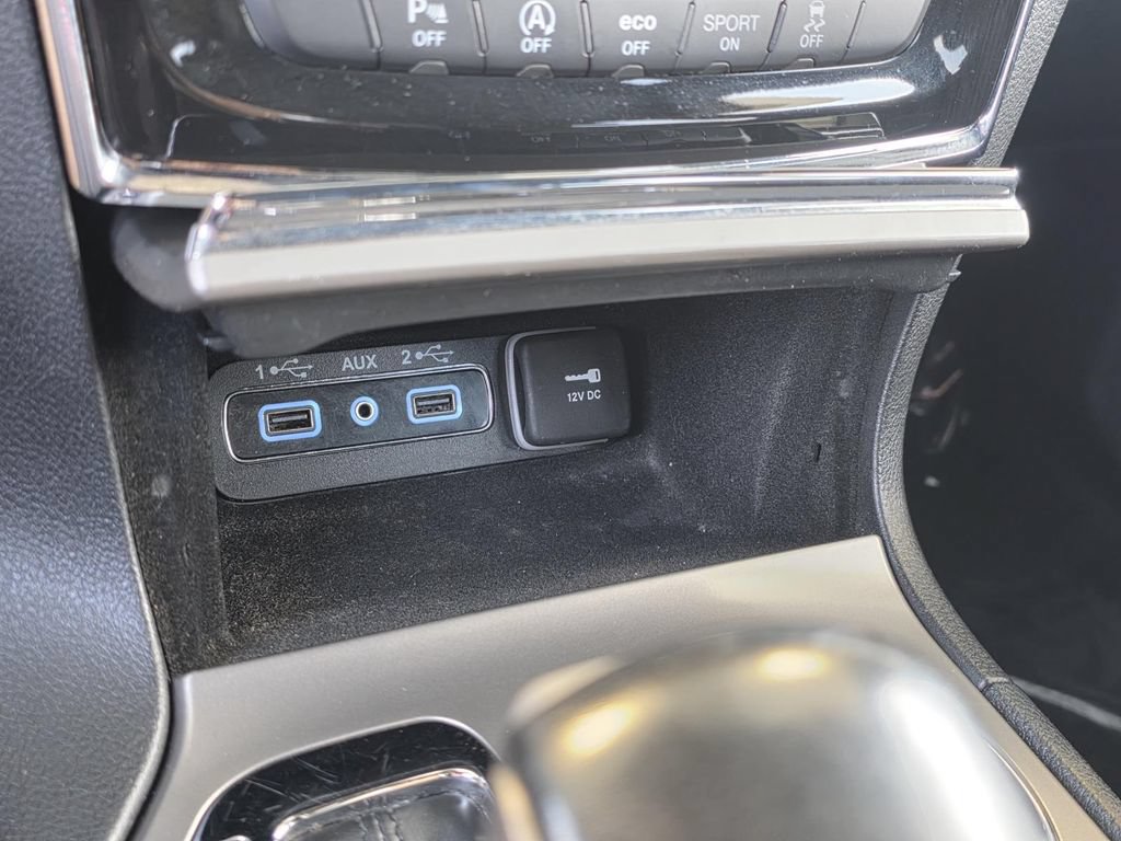 Used 2021 Jeep Grand Cherokee Trailhawk w/ Trailhawk Luxury Group AWD/4WD image 27