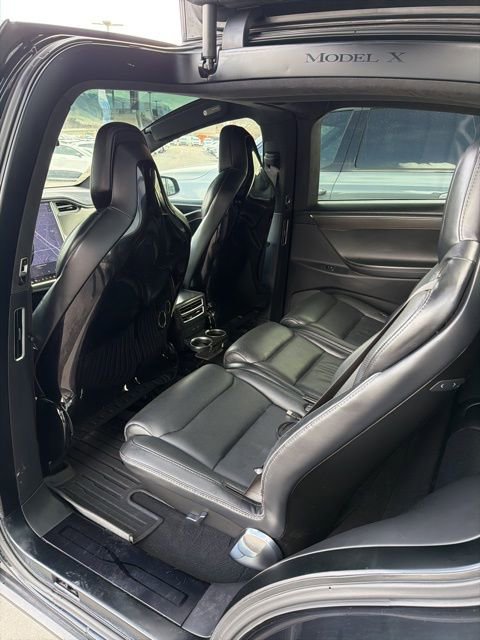 Used 2016 Tesla Model X P90D image 19