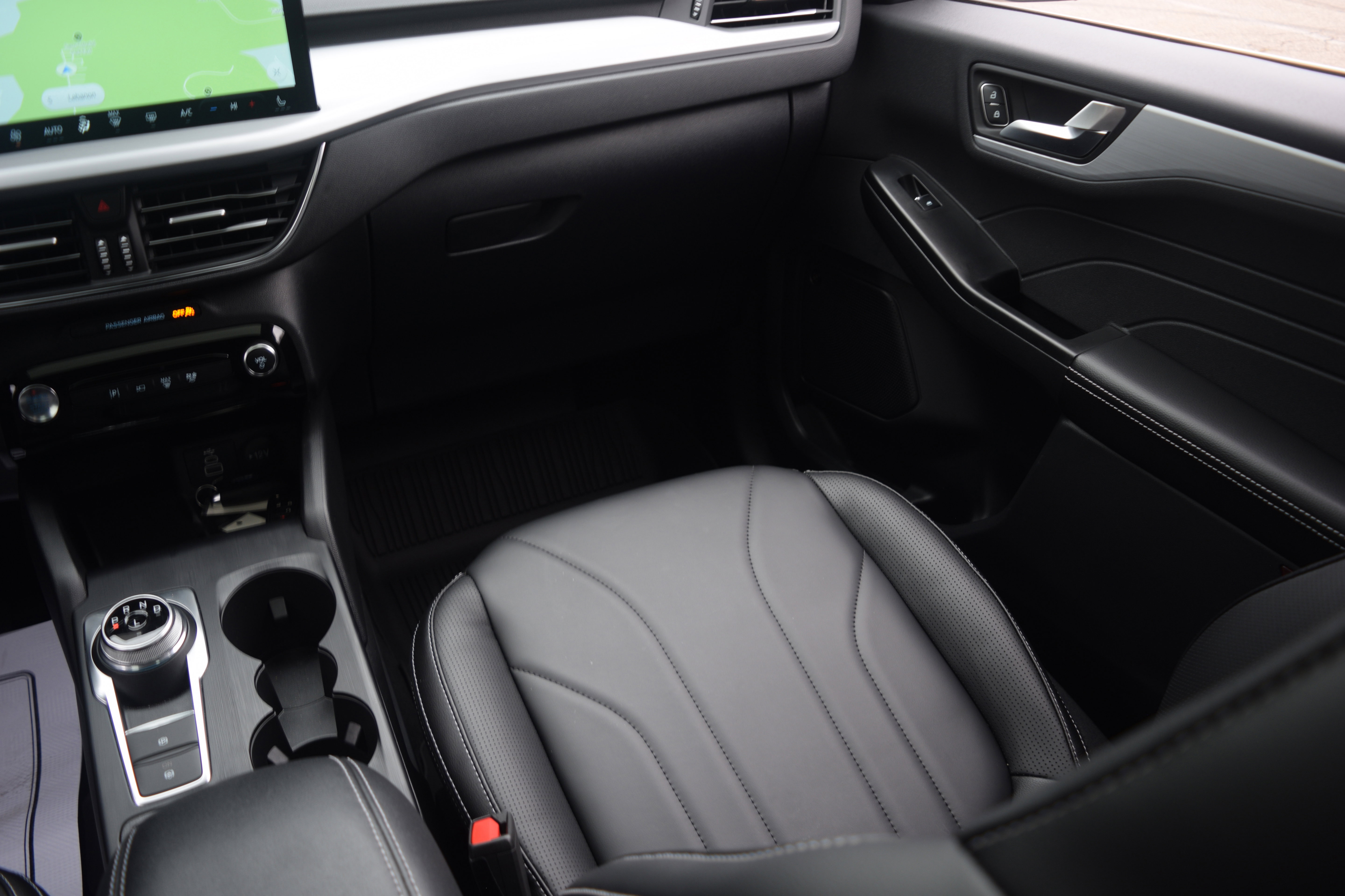 Used 2025 Ford Escape Platinum w/ Premium Technology Package image 13