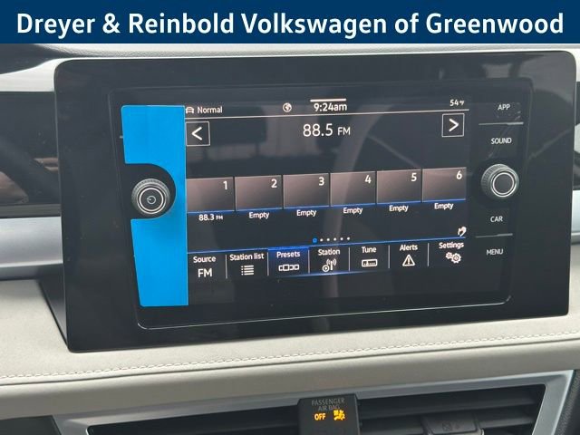 New 2026 Volkswagen Taos SE image 19