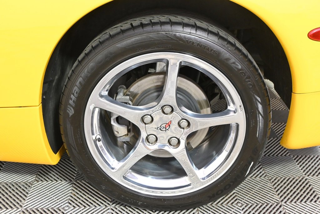 Used 2002 Chevrolet Corvette Convertible w/ Preferred Equipment Group2 image 18