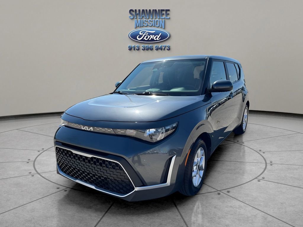 Used 2023 Kia Soul LX w/ LX Technology Package image 1