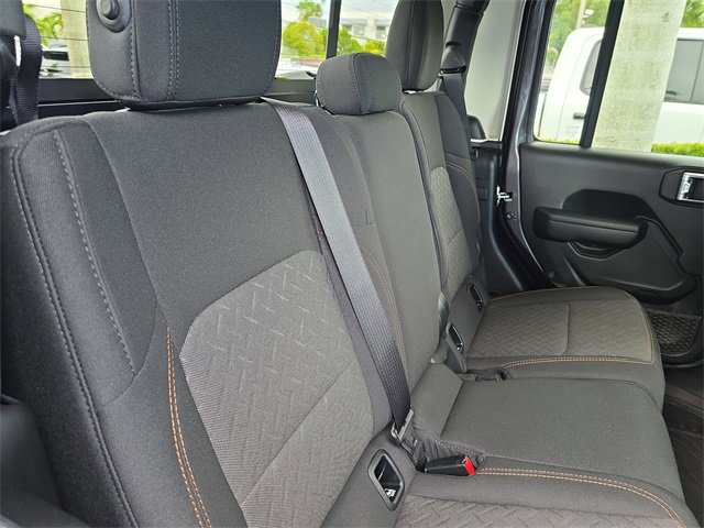 Used 2024 Jeep Gladiator Mojave w/ Safety Group image 13