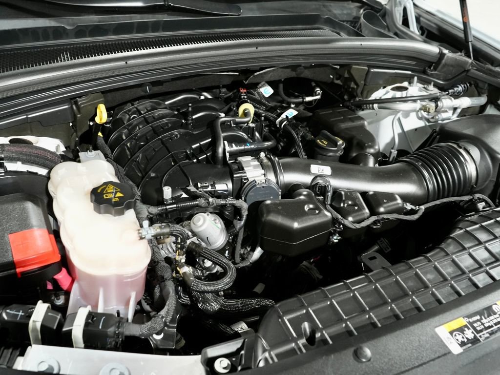 Used 2023 Jeep Grand Cherokee L Limited w/ Black Appearance Package image 12