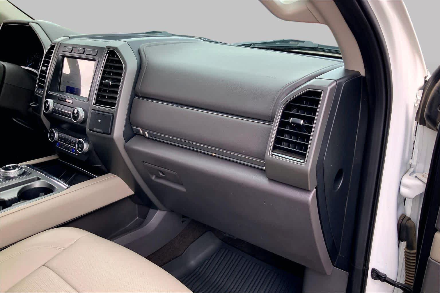 Used 2020 Ford Expedition XLT w/ Equipment Group 202A RWD image 19