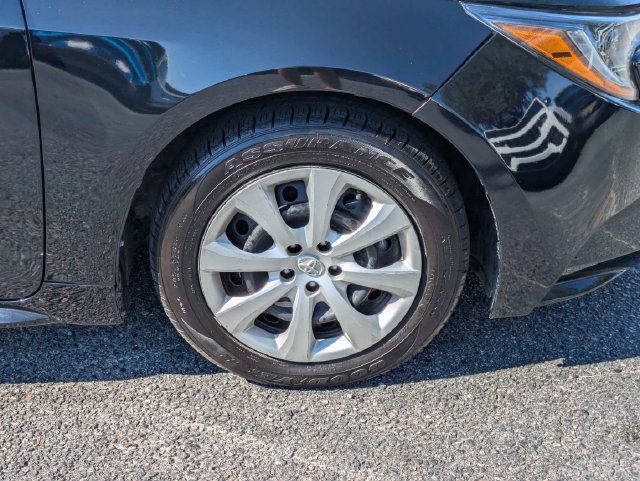 Used 2024 Toyota Corolla LE FWD image 11