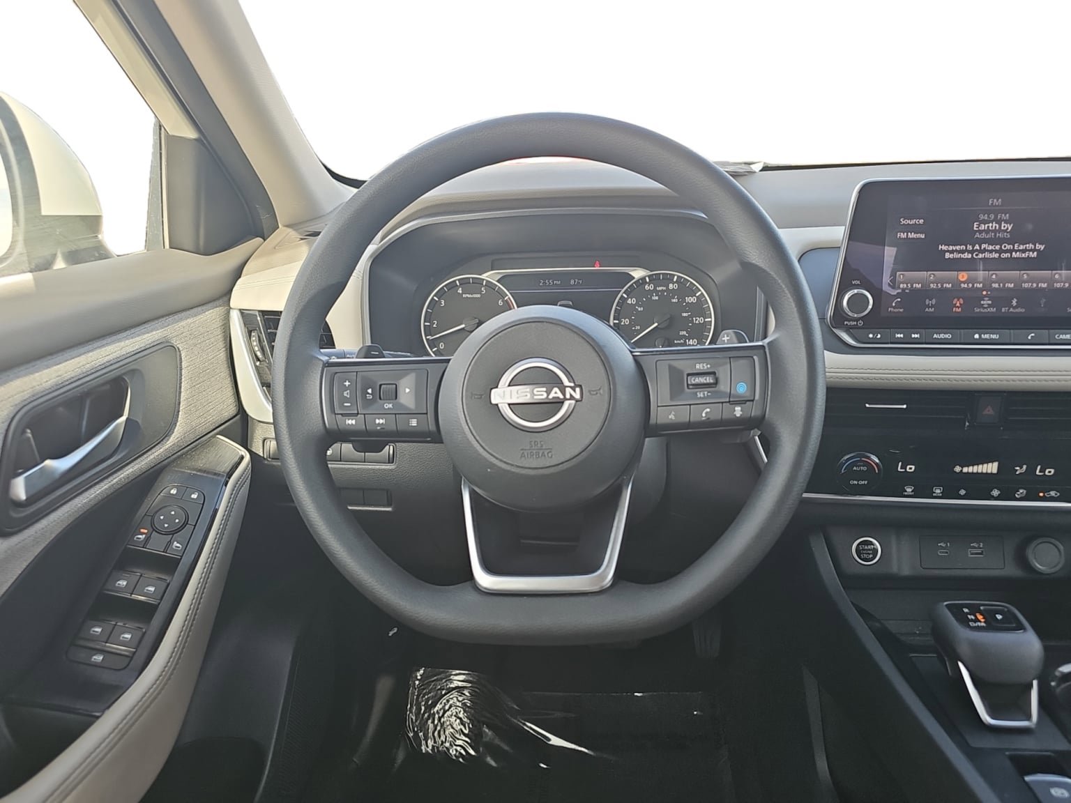 Used 2023 Nissan Rogue SV image 13