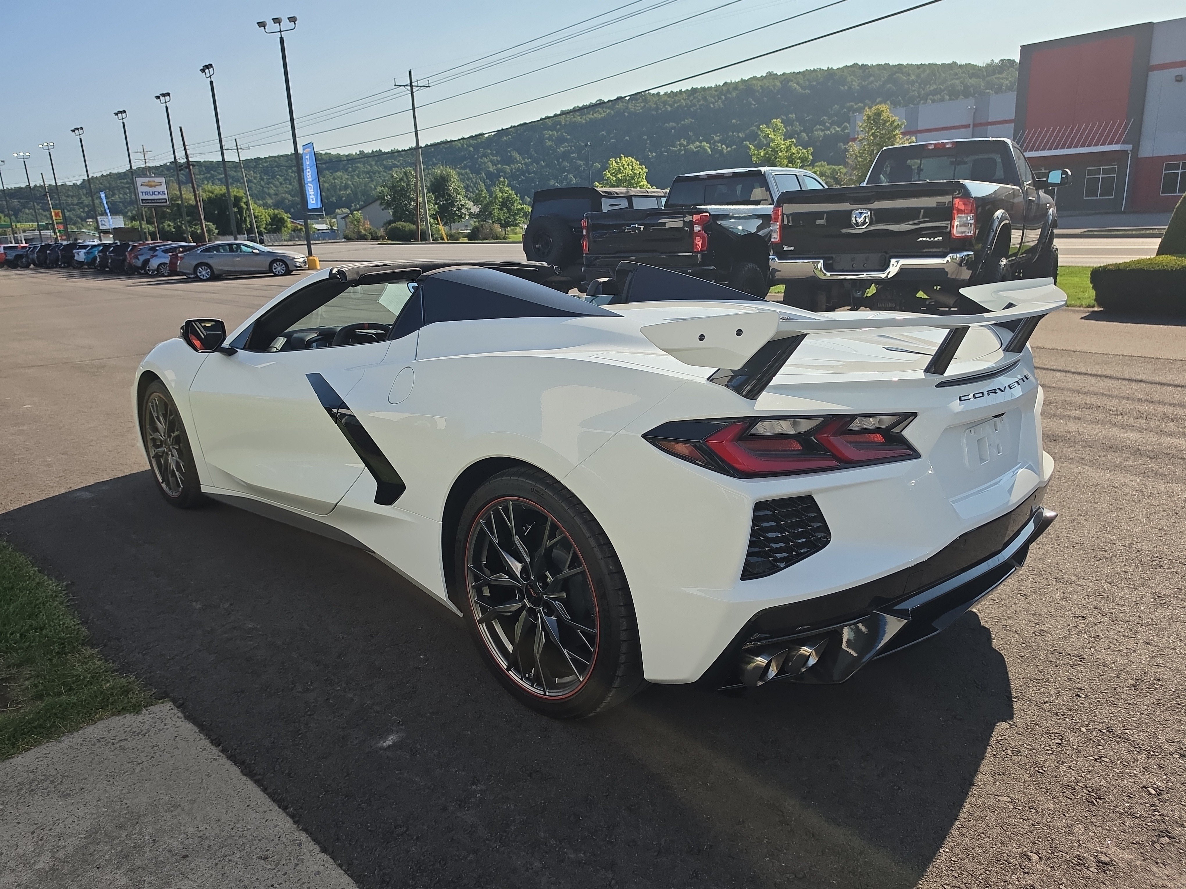 Used 2024 Chevrolet Corvette Stingray Premium Conv RWD image 6