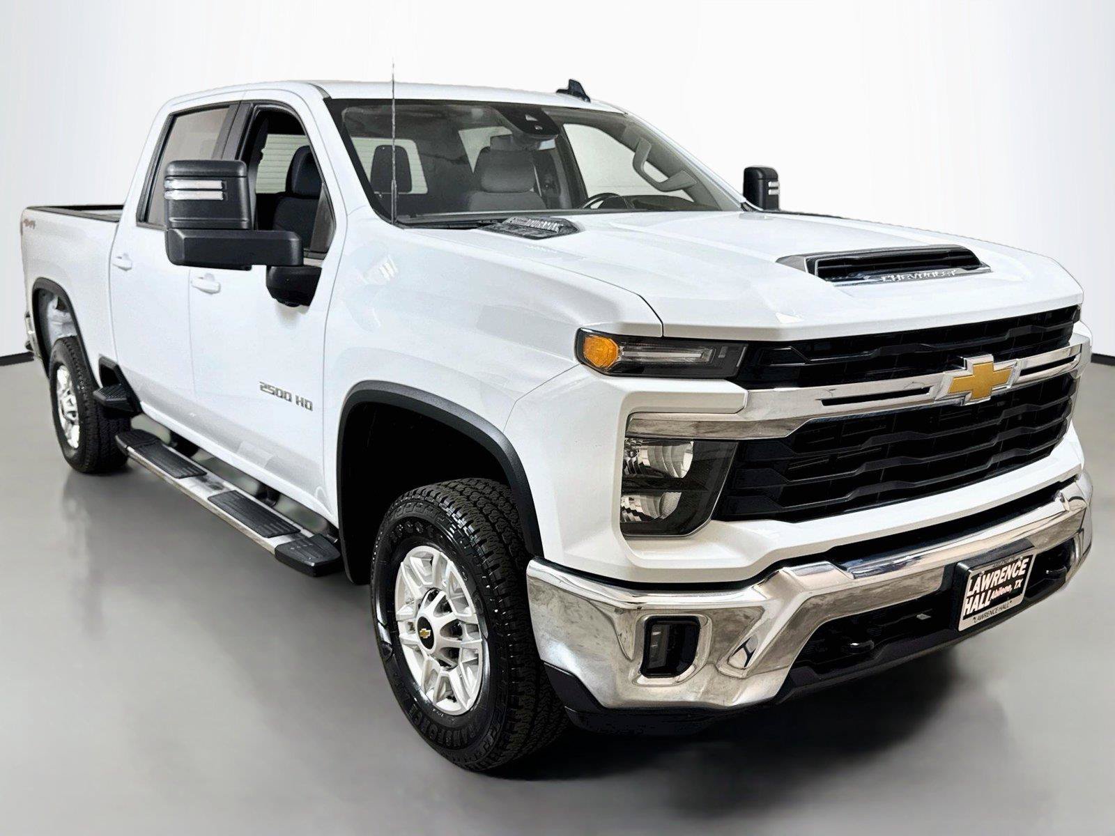 Used 2025 Chevrolet Silverado 2500 LT w/ Convenience Package AWD/4WD image 3