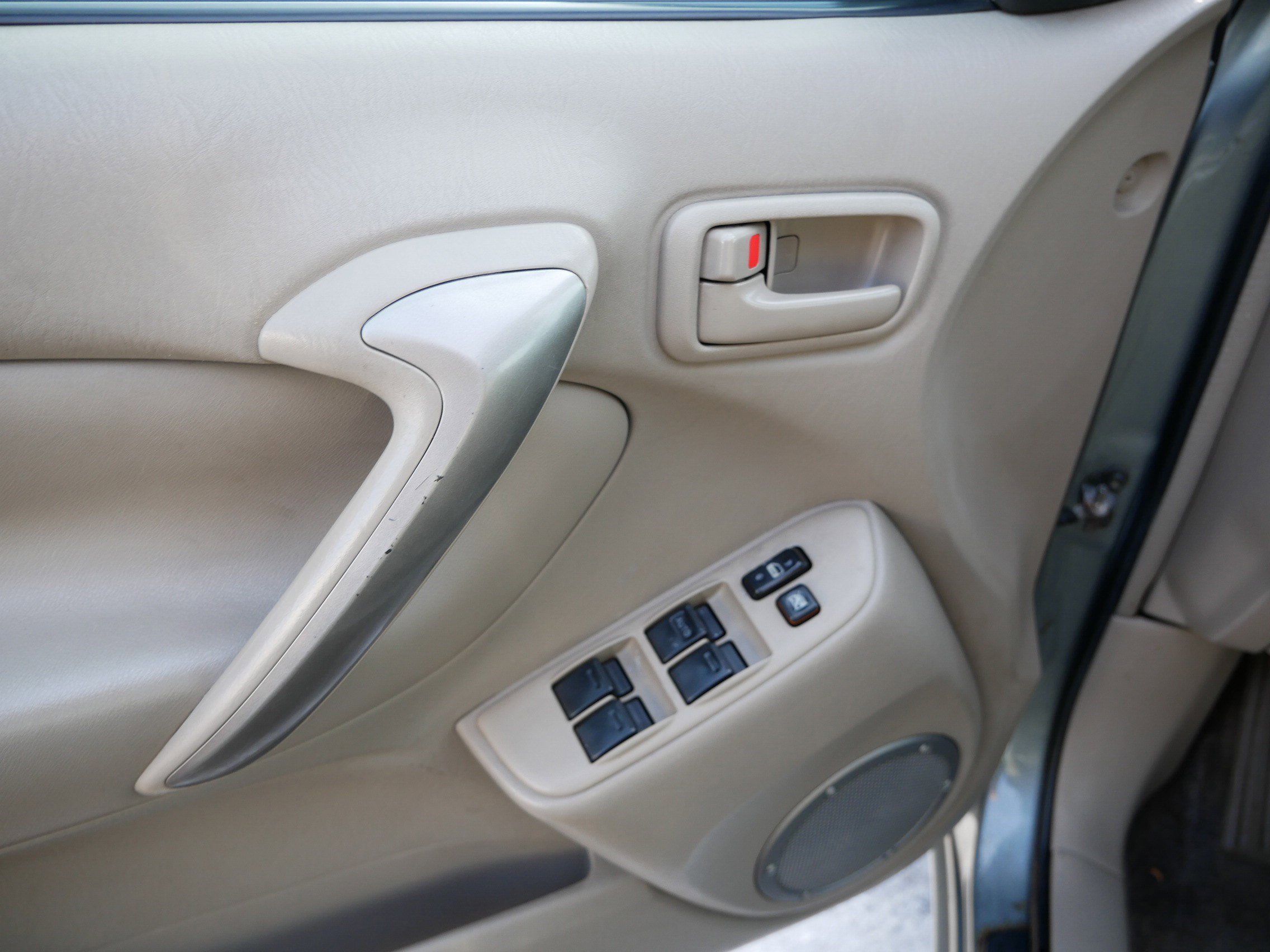 Used 2004 Toyota RAV4 4WD image 19