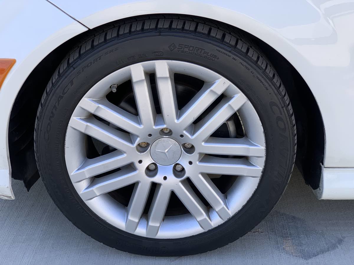 Used 2009 Mercedes-Benz C 300 Sport image 8