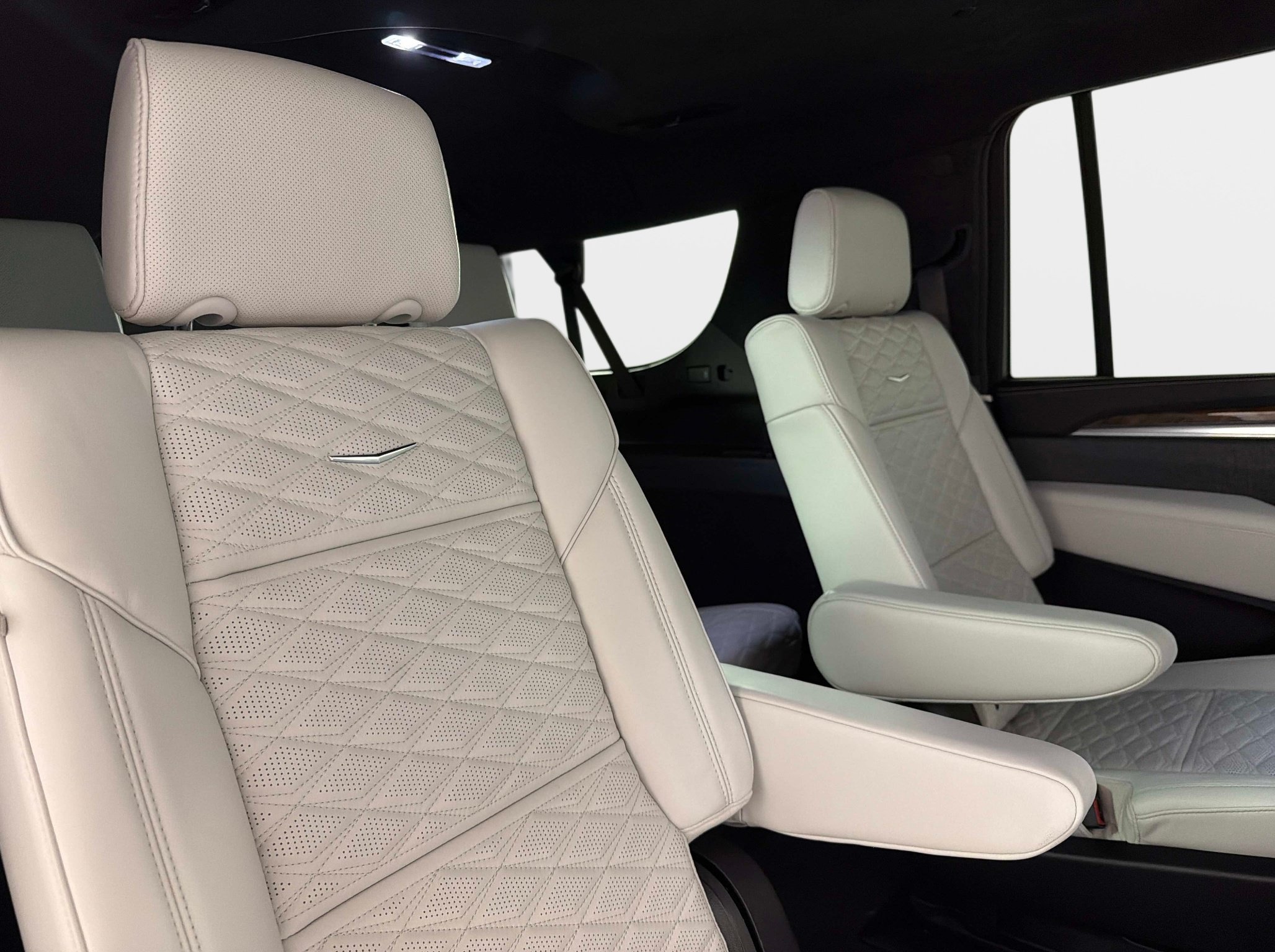 Used 2026 Cadillac Escalade ESV Platinum Sport AWD/4WD image 27