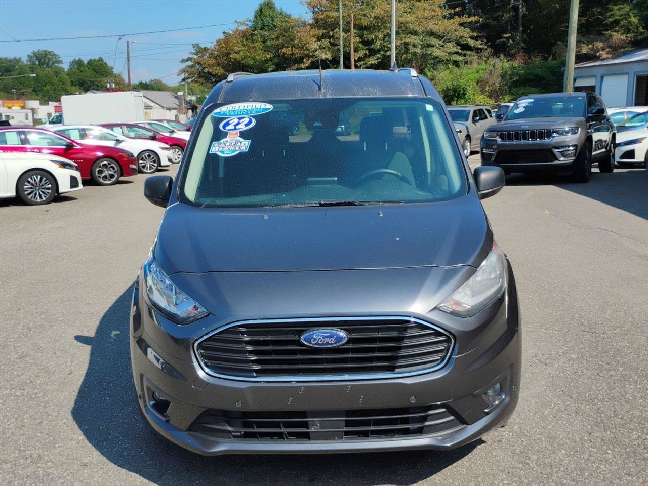 Used 2022 Ford Transit Connect XLT FWD image 2