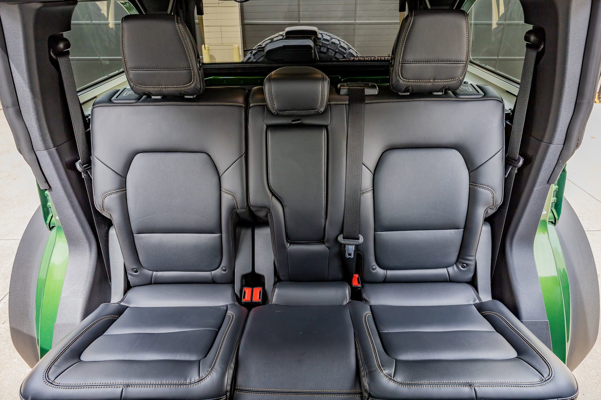 Used 2025 Ford Bronco Badlands AWD/4WD image 32