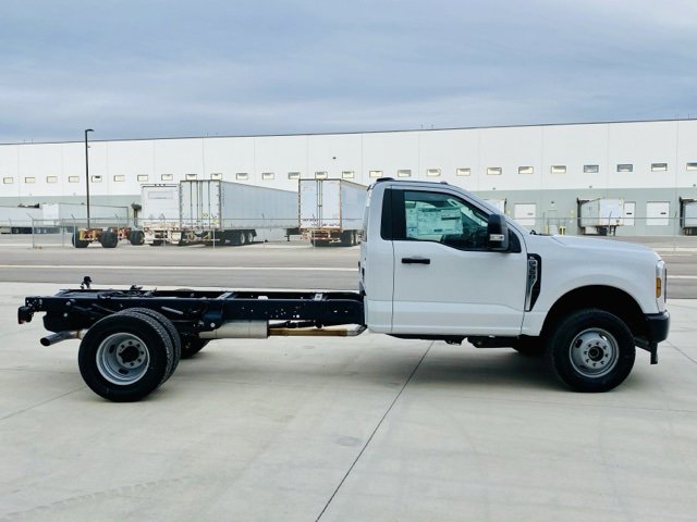 New 2026 Ford F350 XL image 4