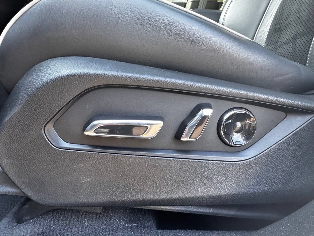 Used 2019 Acura RDX w/ Advance Package AWD/4WD image 6