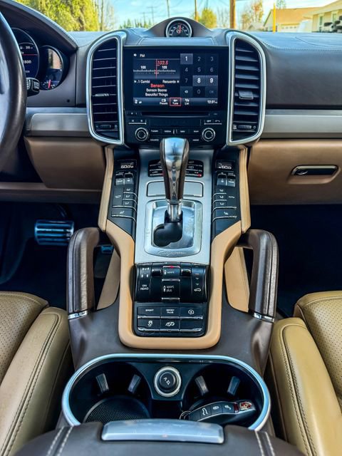 Used 2017 Porsche Cayenne GTS image 32