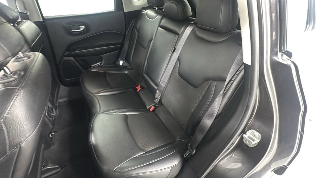 Used 2021 Jeep Compass Latitude image 12