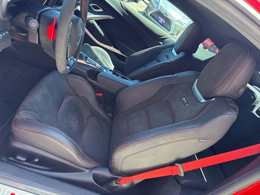 Used 2021 Chevrolet Camaro ZL1 RWD image 37