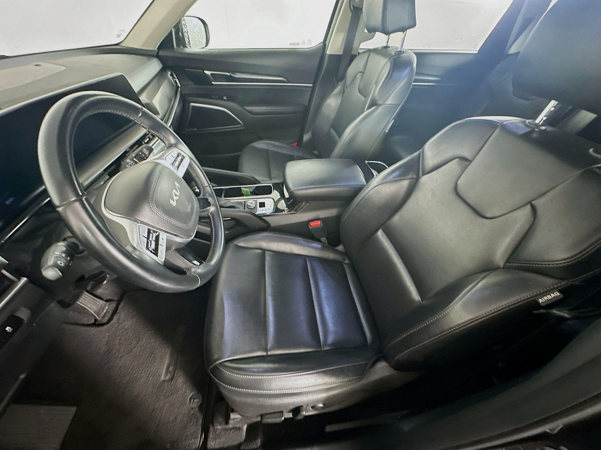 Used 2025 Kia Telluride S FWD image 13
