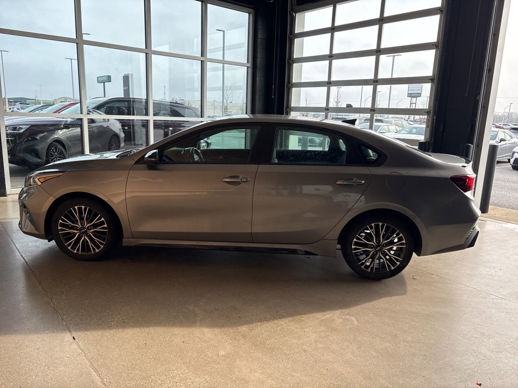 Certified 2023 Kia Forte GT-Line image 7