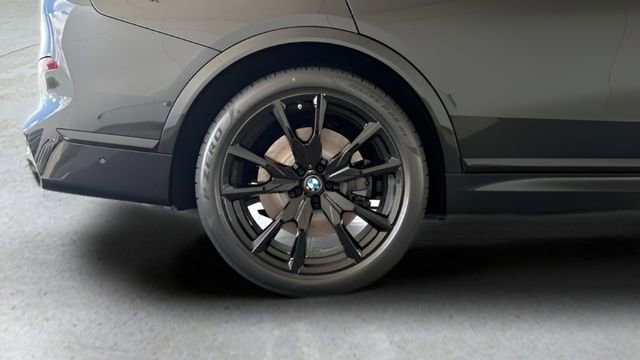 Used 2026 BMW X7 M60i image 25