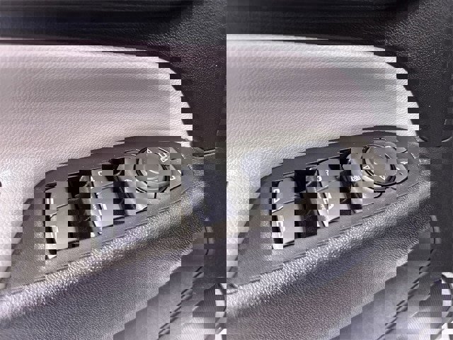 Used 2023 Chevrolet Equinox LT image 24