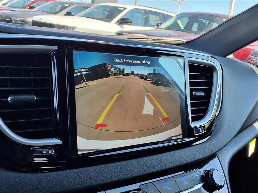 New 2026 Chrysler Voyager LX image 12