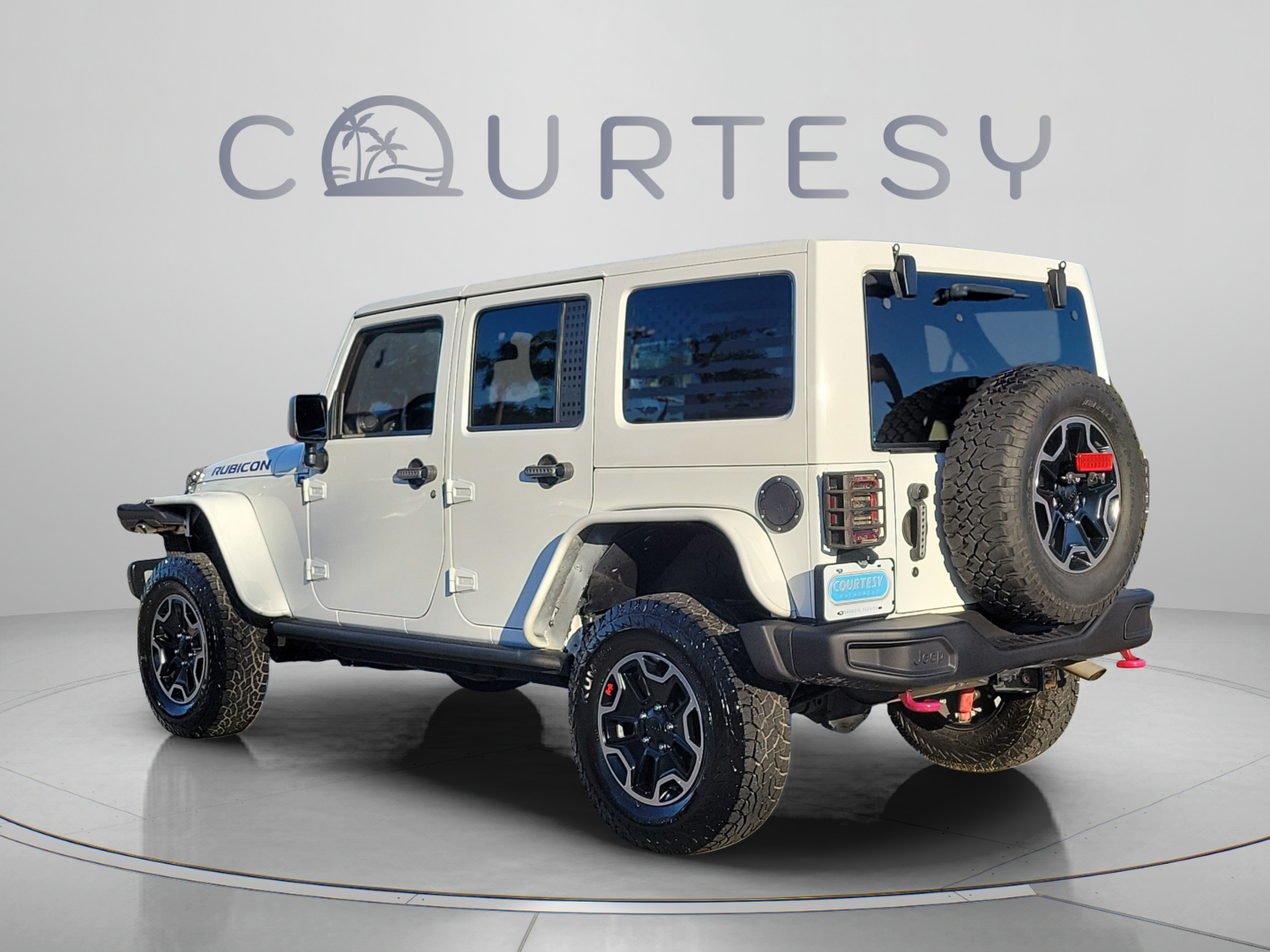 Used 2016 Jeep Wrangler Unlimited Rubicon AWD/4WD image 2