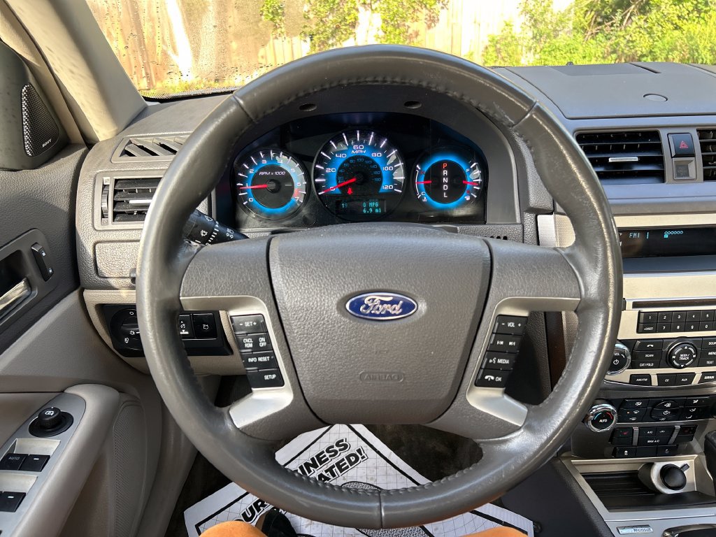 Used 2010 Ford Fusion SEL FWD image 20
