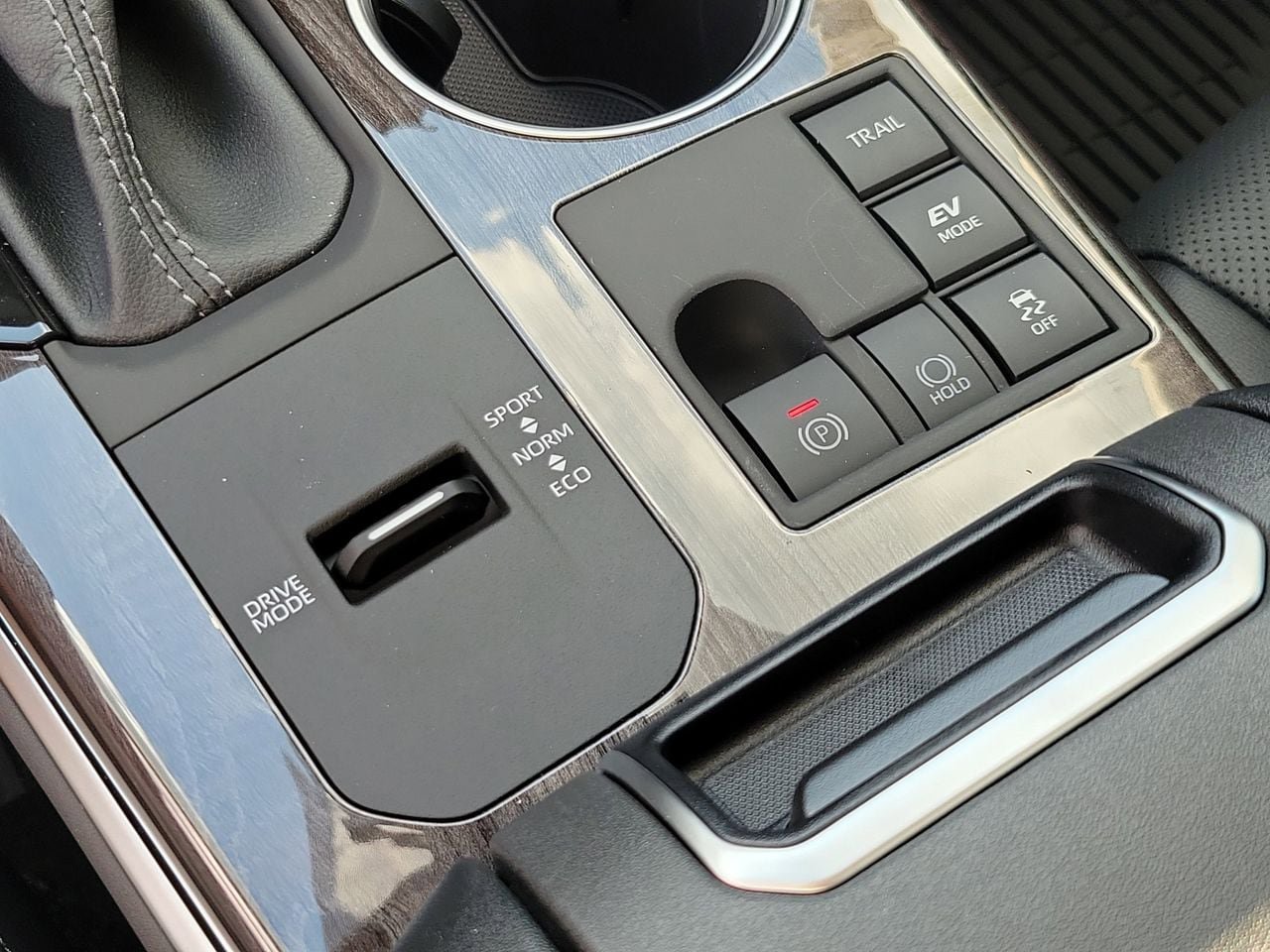 New 2026 Toyota Highlander Limited AWD/4WD image 30